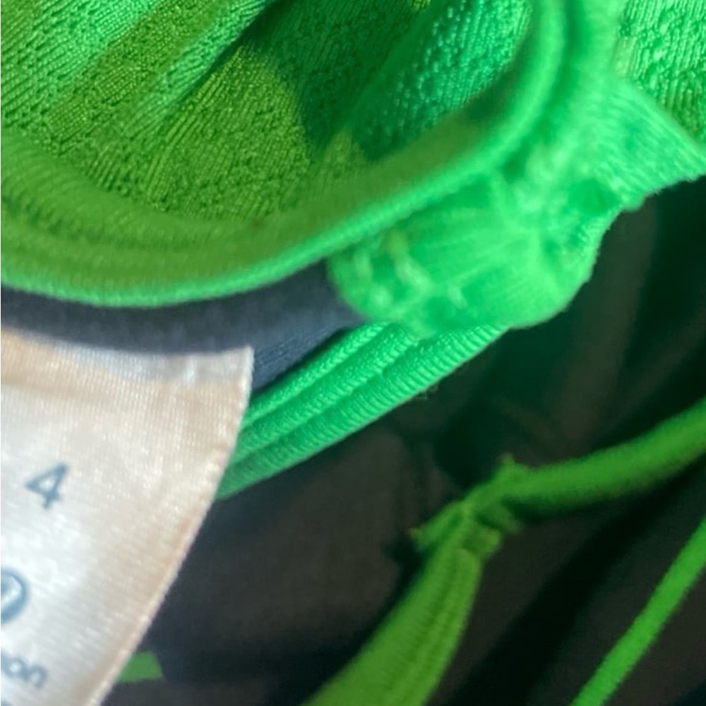 Lululemon Athletica Vibrant Green Tank - Picture 2 of 3